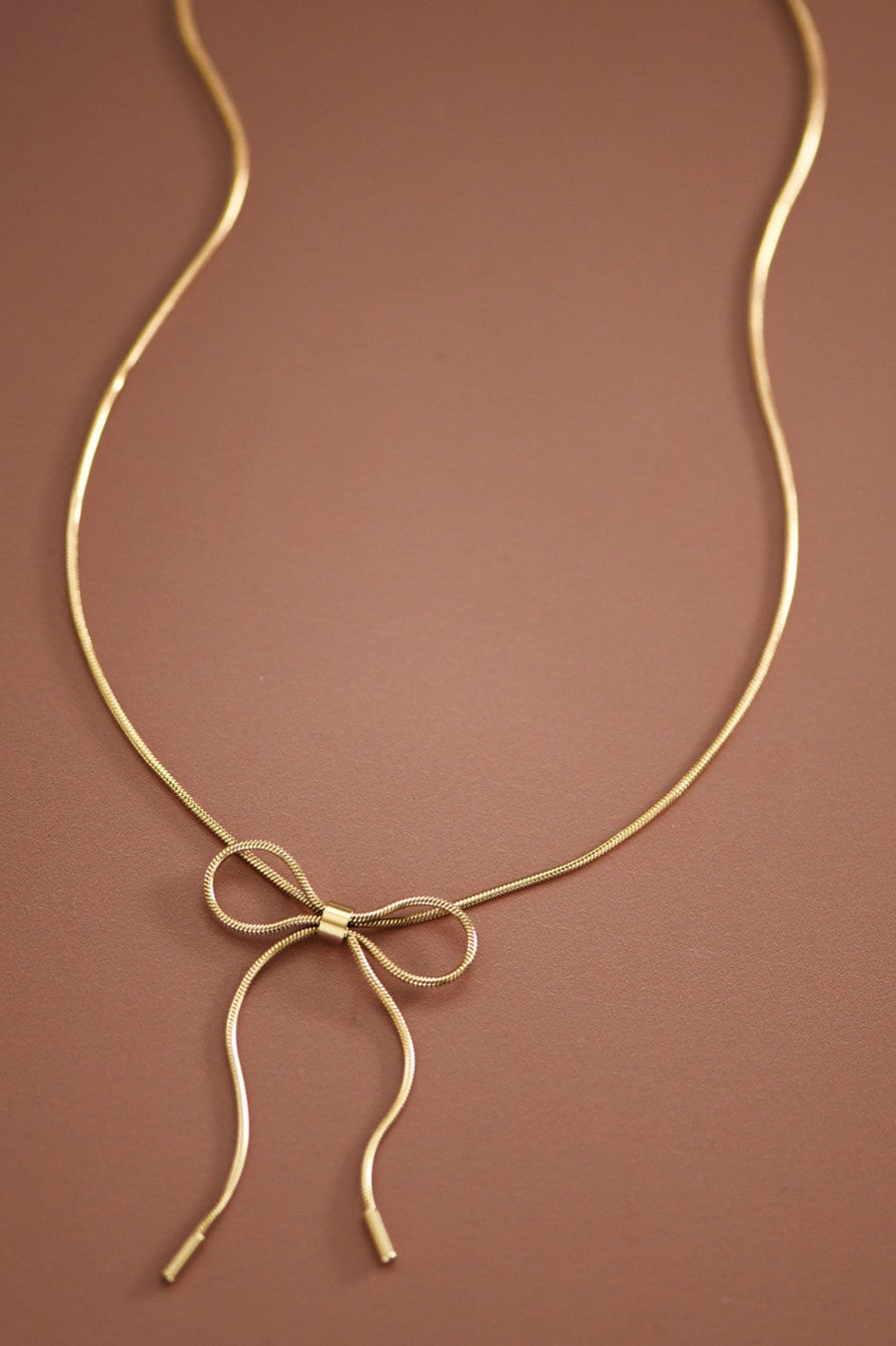 THE LOOPED BOW NECKLACE