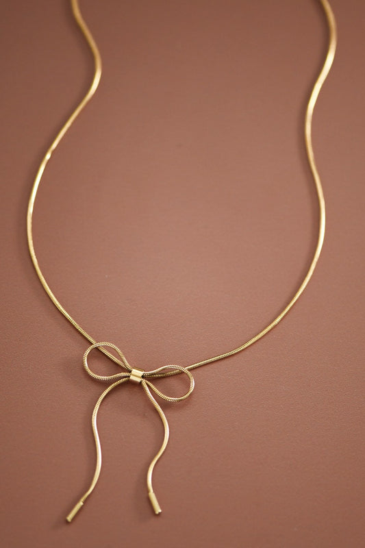 THE LOOPED BOW NECKLACE