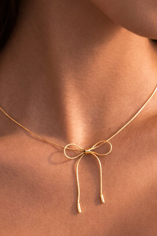 THE LOOPED BOW NECKLACE