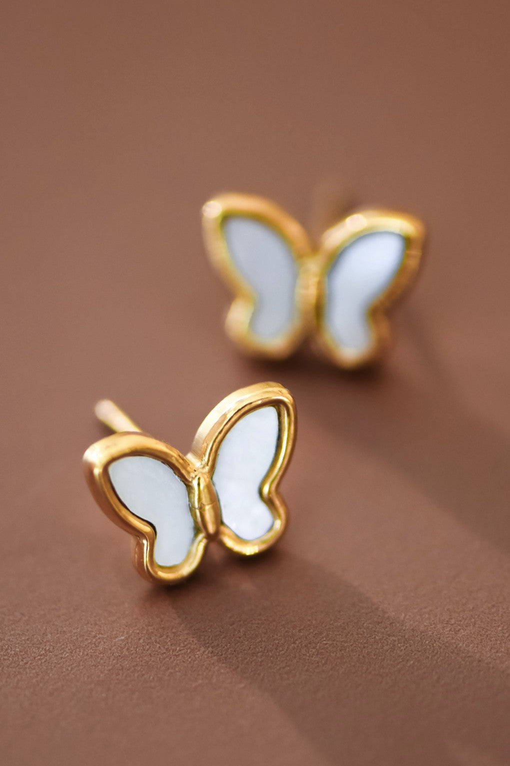 THE PEARLY BUTTERFLY STUDS