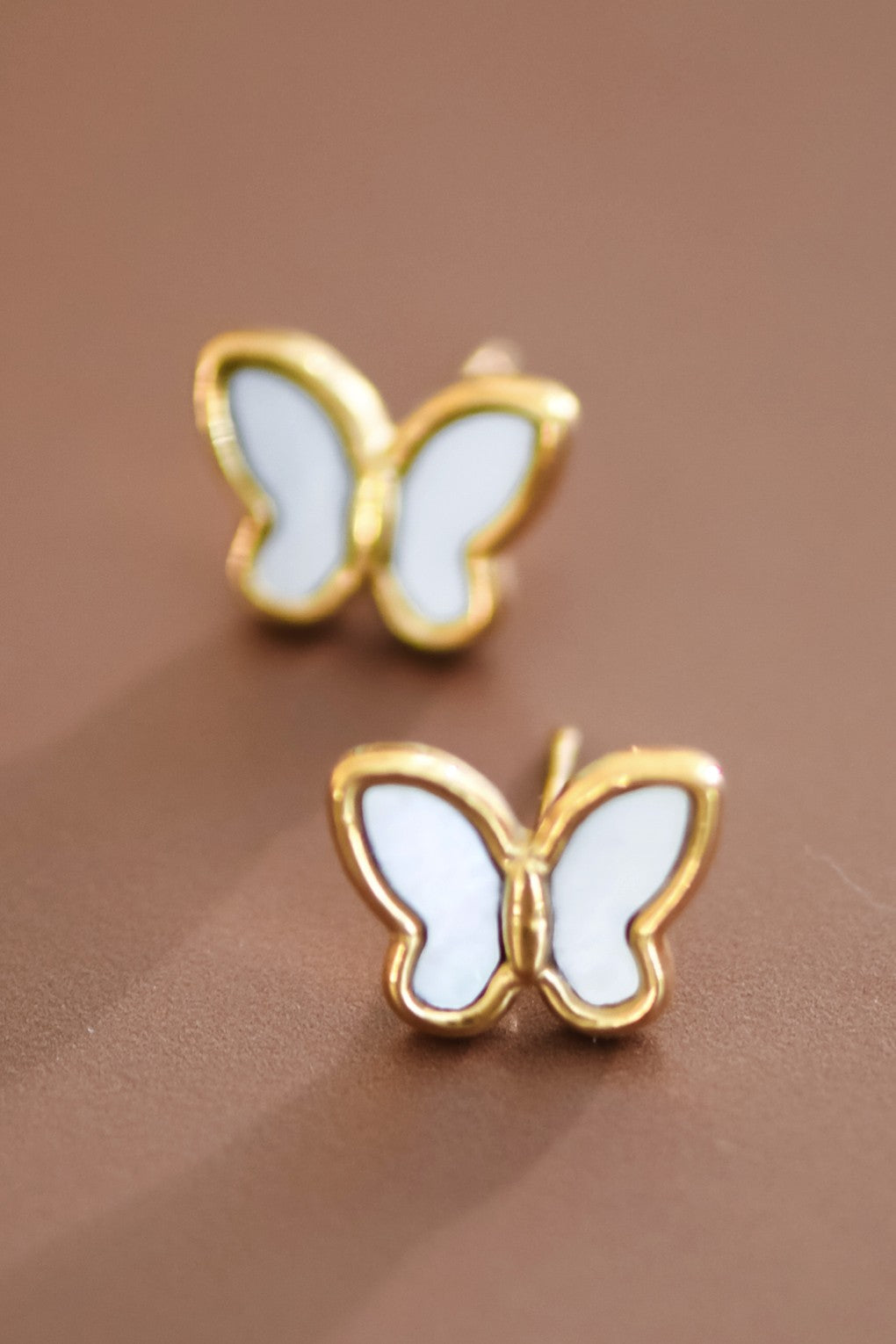 THE PEARLY BUTTERFLY STUDS
