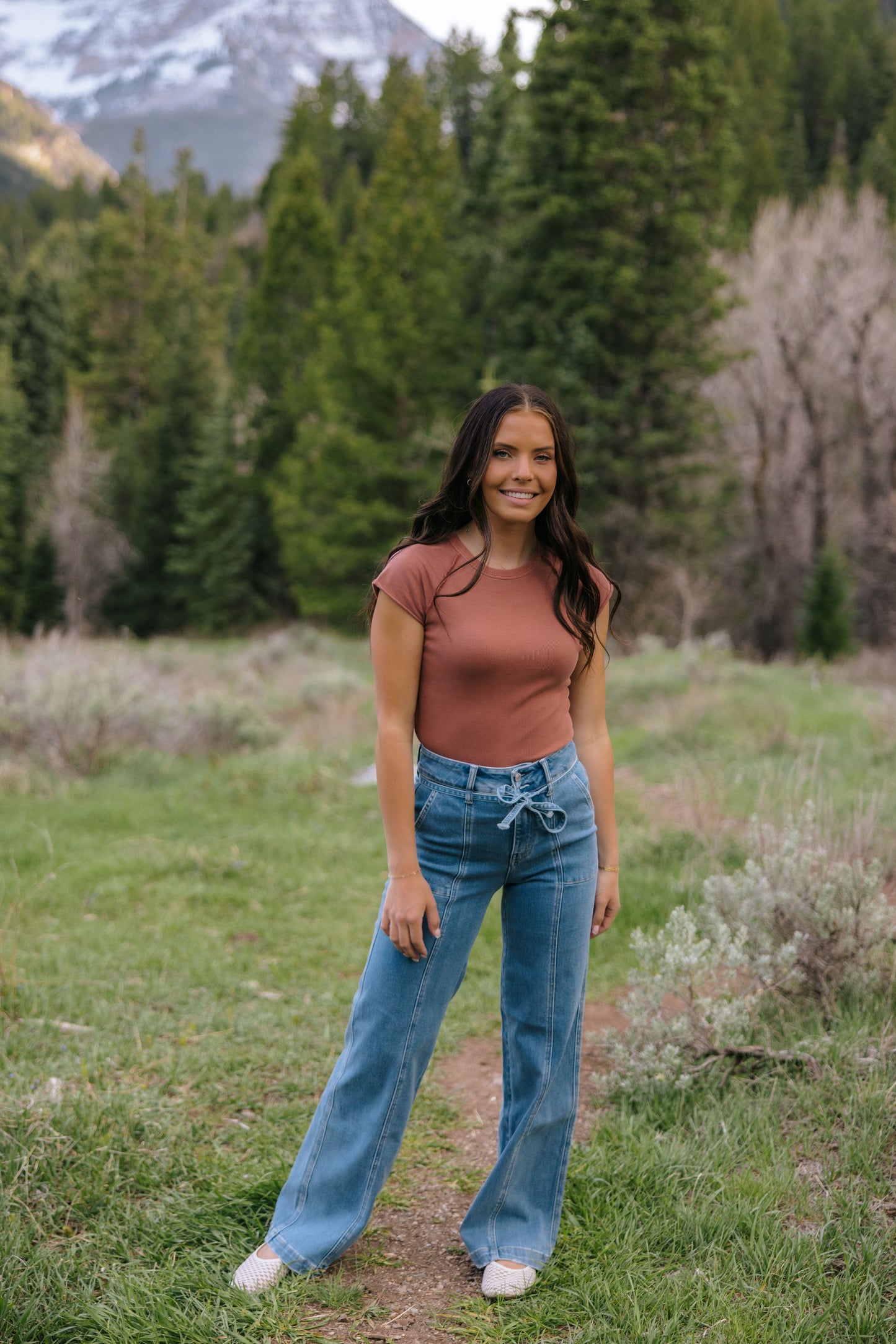 THE ELOWEN HIGH RISE WIDE LEG JEAN