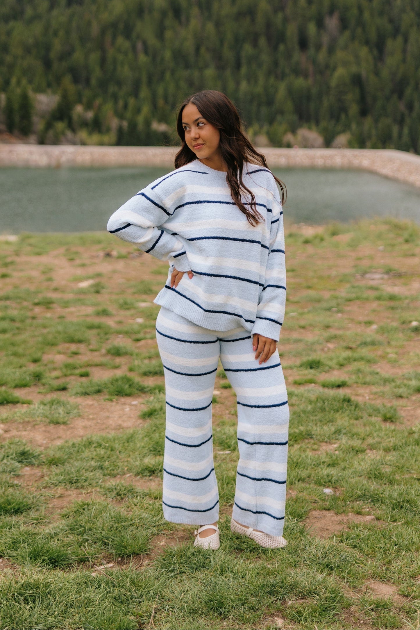 THE AIMIE COZY SWEATER SET IN BLUE STRIPE