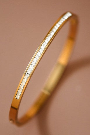 THE DIAMOND GOLD BANGLE
