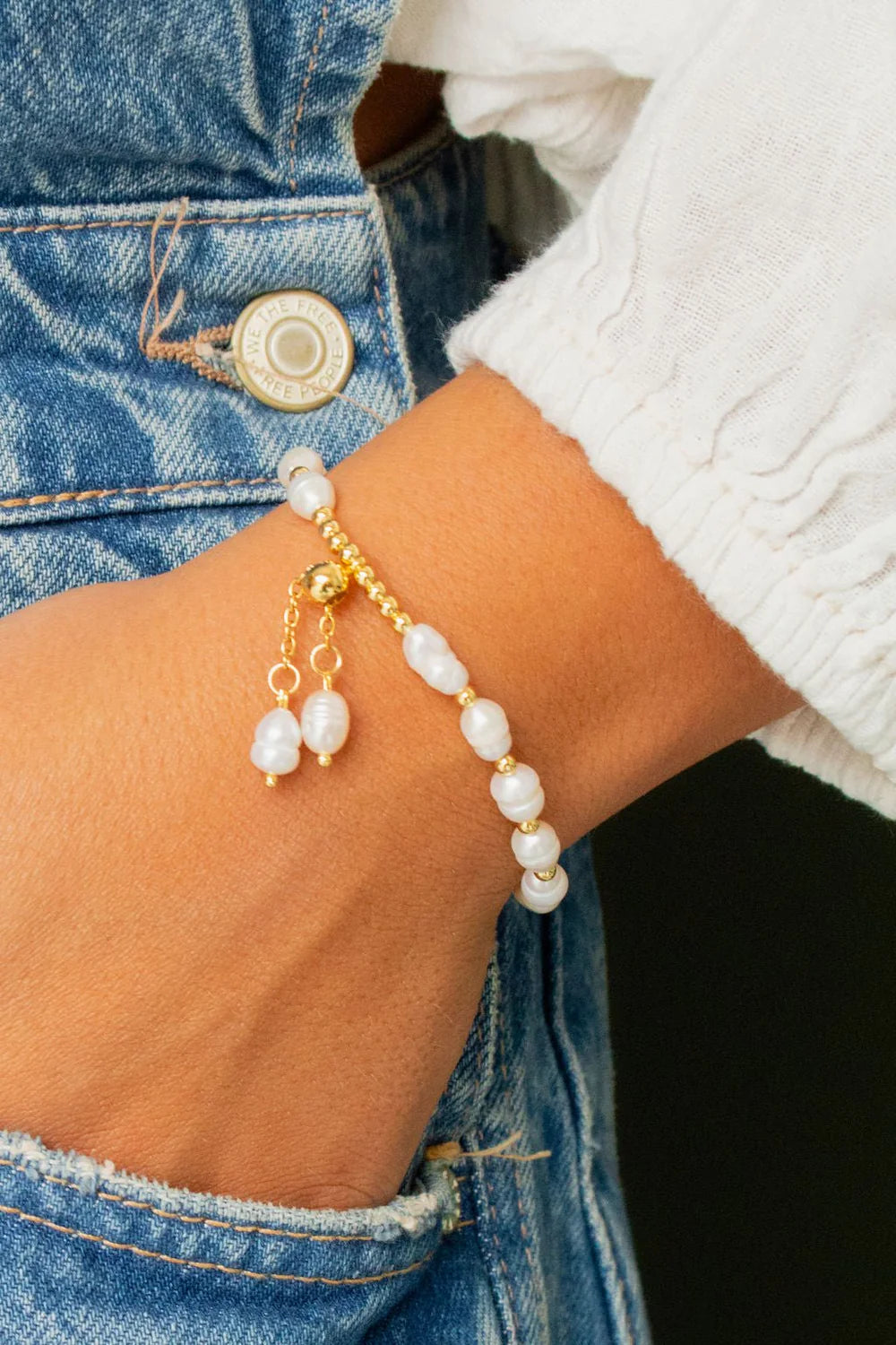 STRING OF PEARLS BRACELET