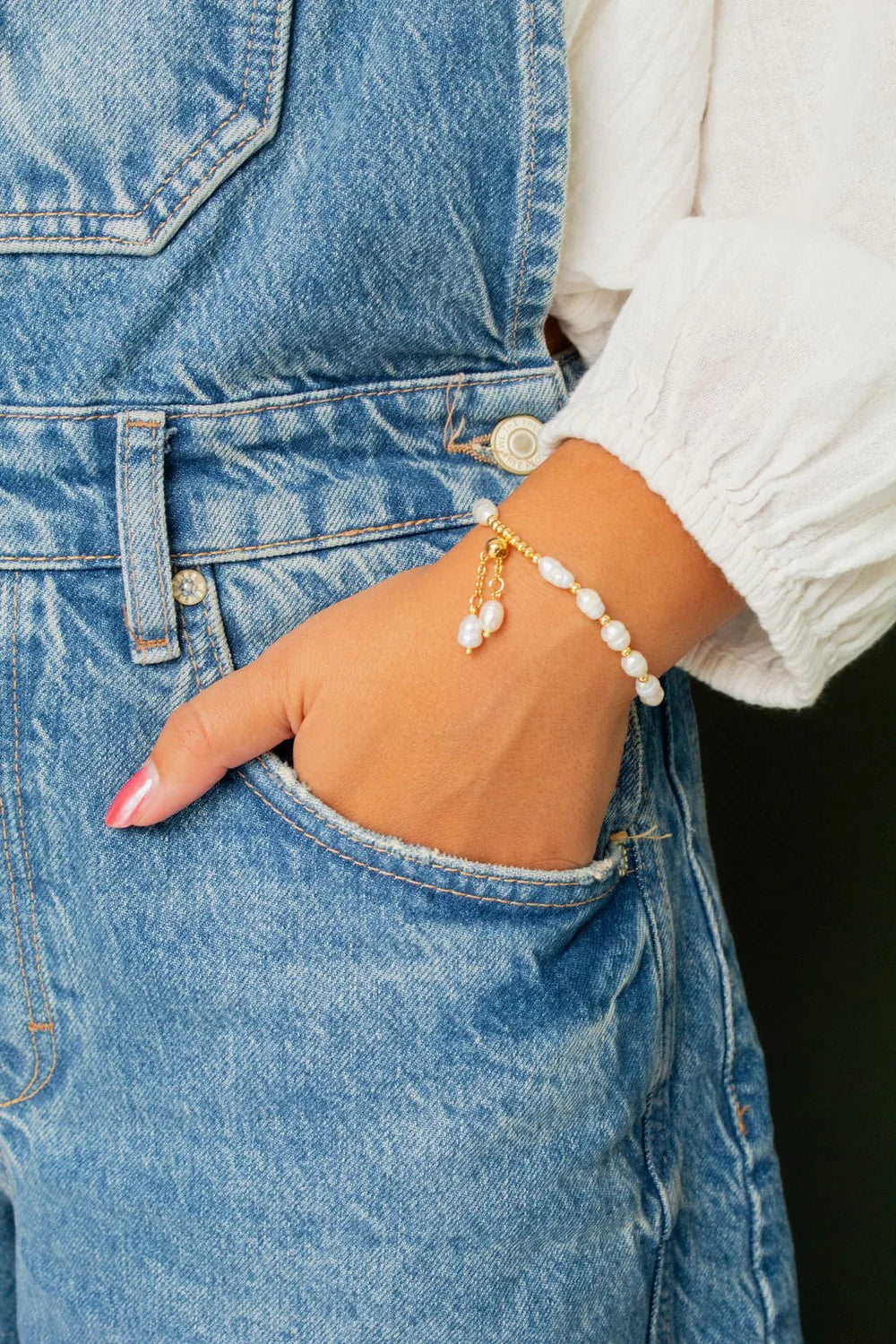 STRING OF PEARLS BRACELET