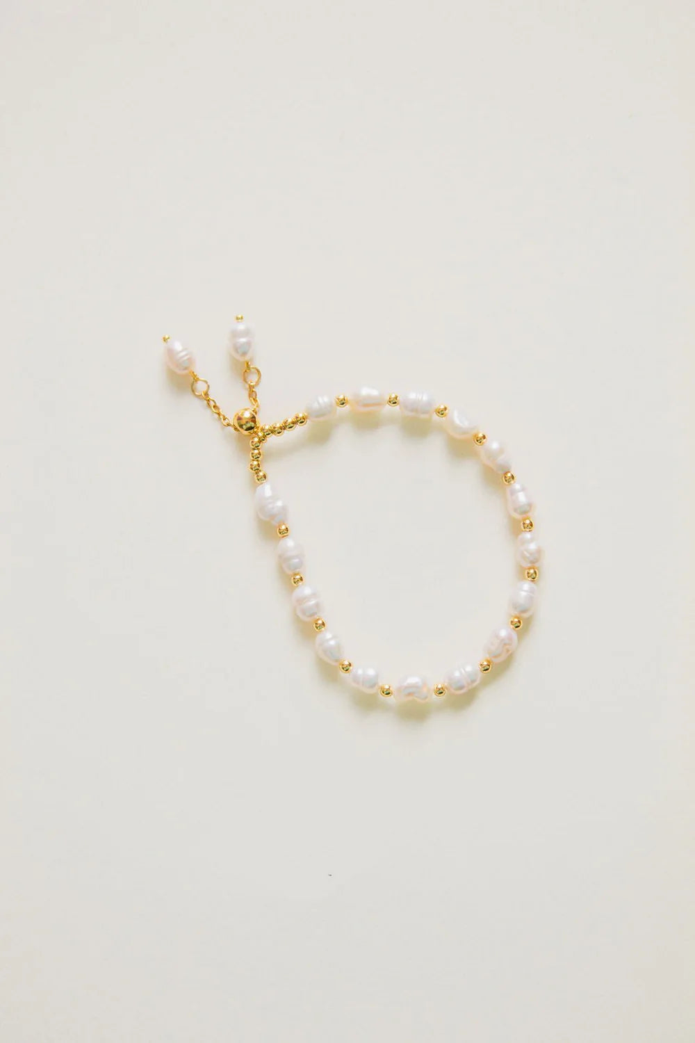 STRING OF PEARLS BRACELET