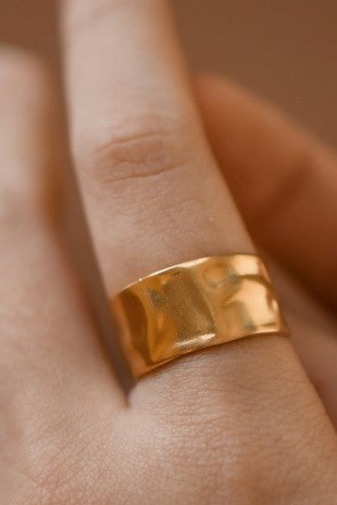 THE HARPER HAMMERED RING