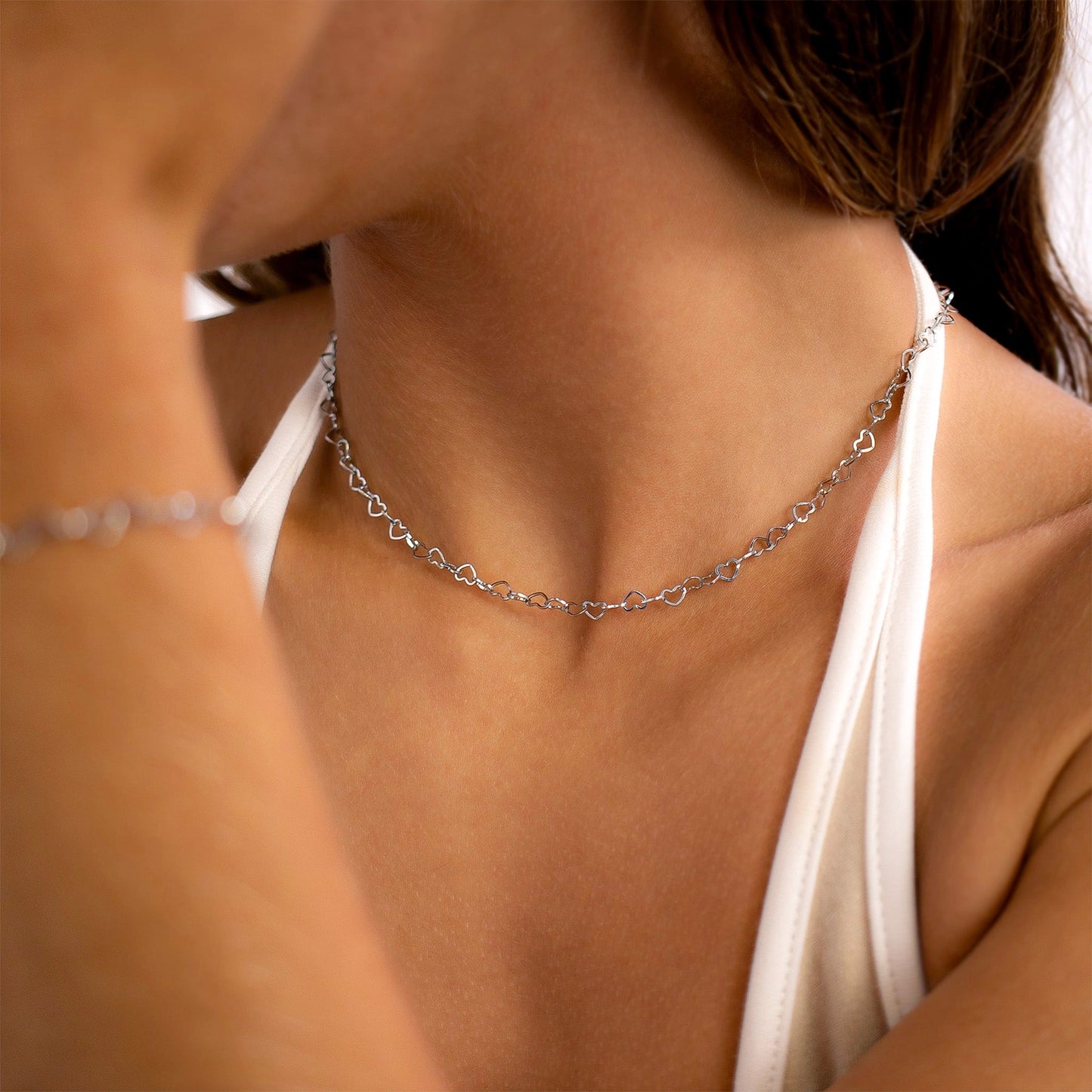 THE HEART CHAIN NECKLACE IN SILVER