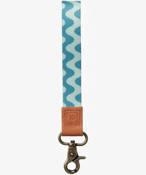 THREAD WRIST LANYARD