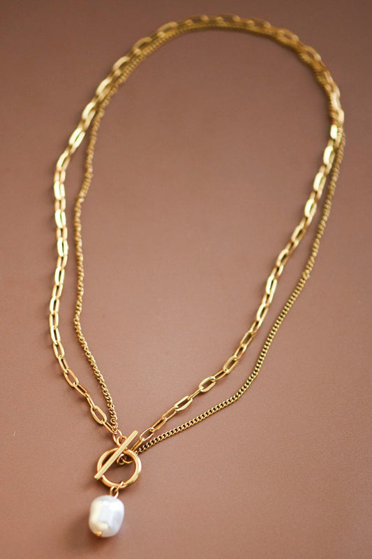 THE HARPER TOGGLE LAYERED NECKLACE