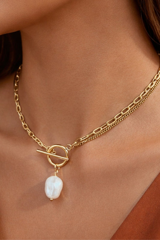 THE HARPER TOGGLE LAYERED NECKLACE