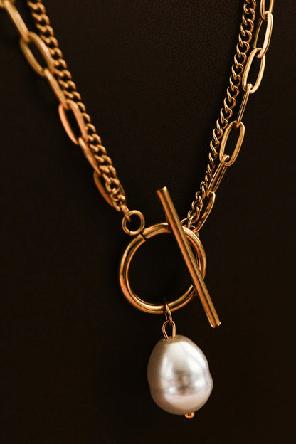 THE HARPER TOGGLE LAYERED NECKLACE
