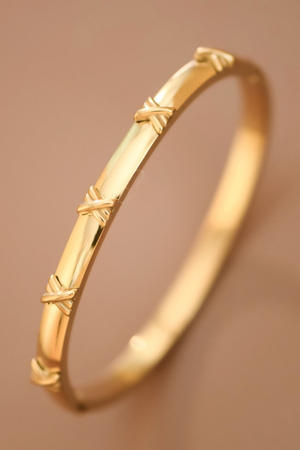 X DETAIL CUFF BRACELET