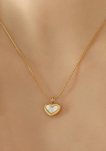THE GOLDEN SWEETHEART NECKLACE
