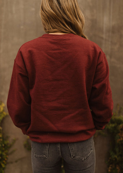 THE HAPPY CAMPER PULLOVER IN BURGUNDY