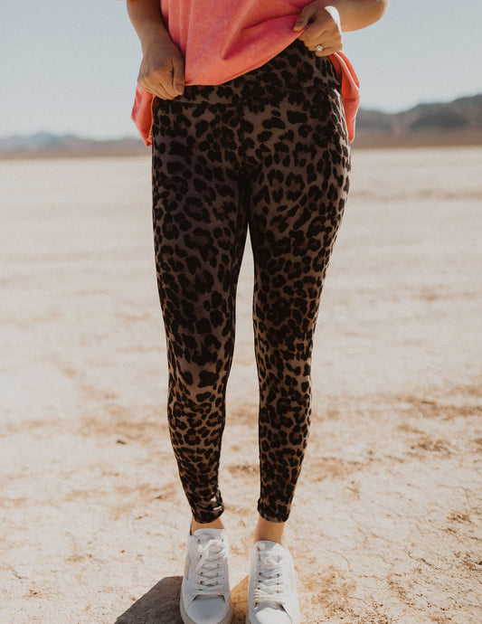 THE ON THE MOVE LEGGINGS IN LEOPARD