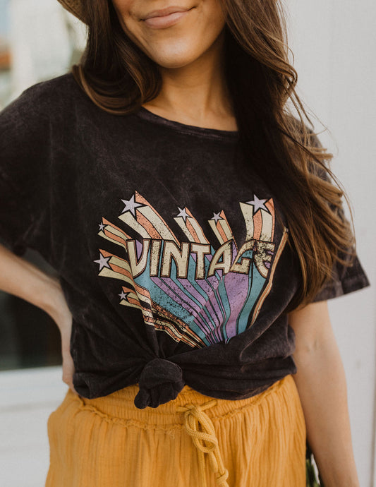 THE VINTAGE GRAPHIC TEE IN CHARCOAL