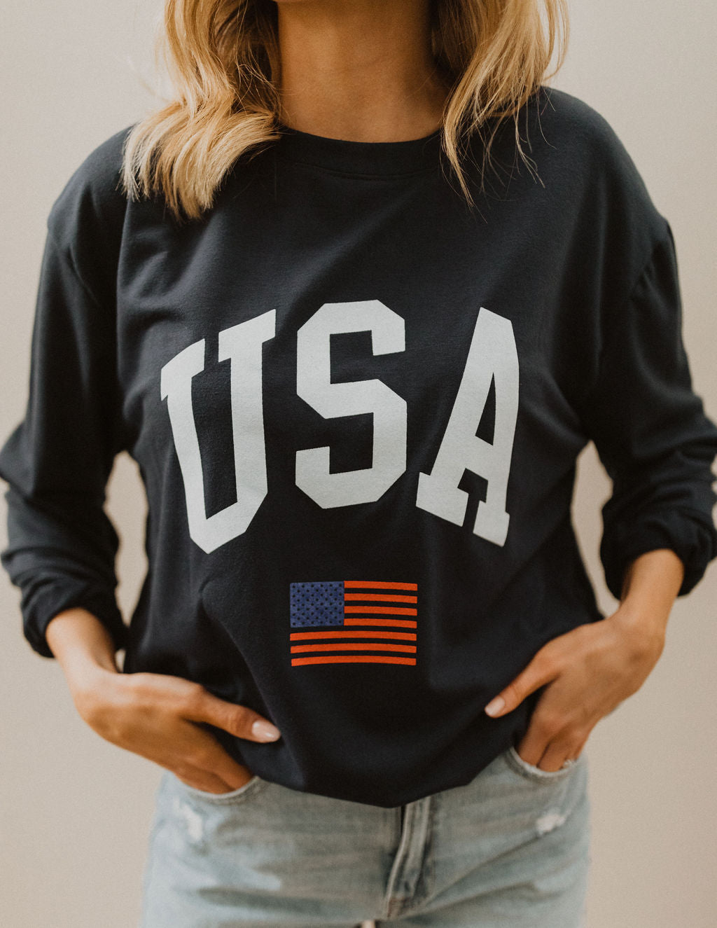 THE USA GRAPHIC PULLOVER IN NAVY *RESTOCKED*