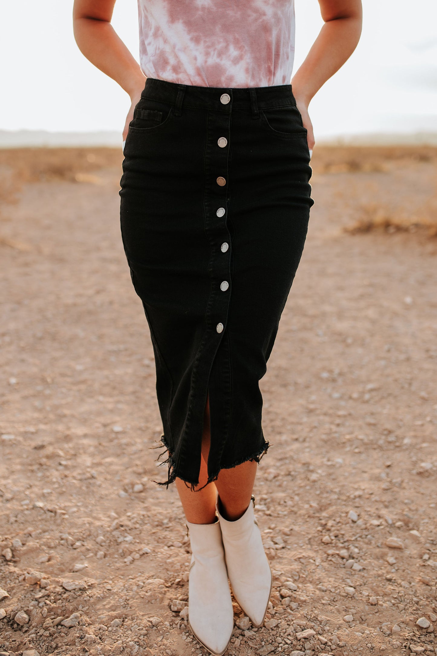 THE HENSLEY BUTTON DOWN SKIRT IN BLACK