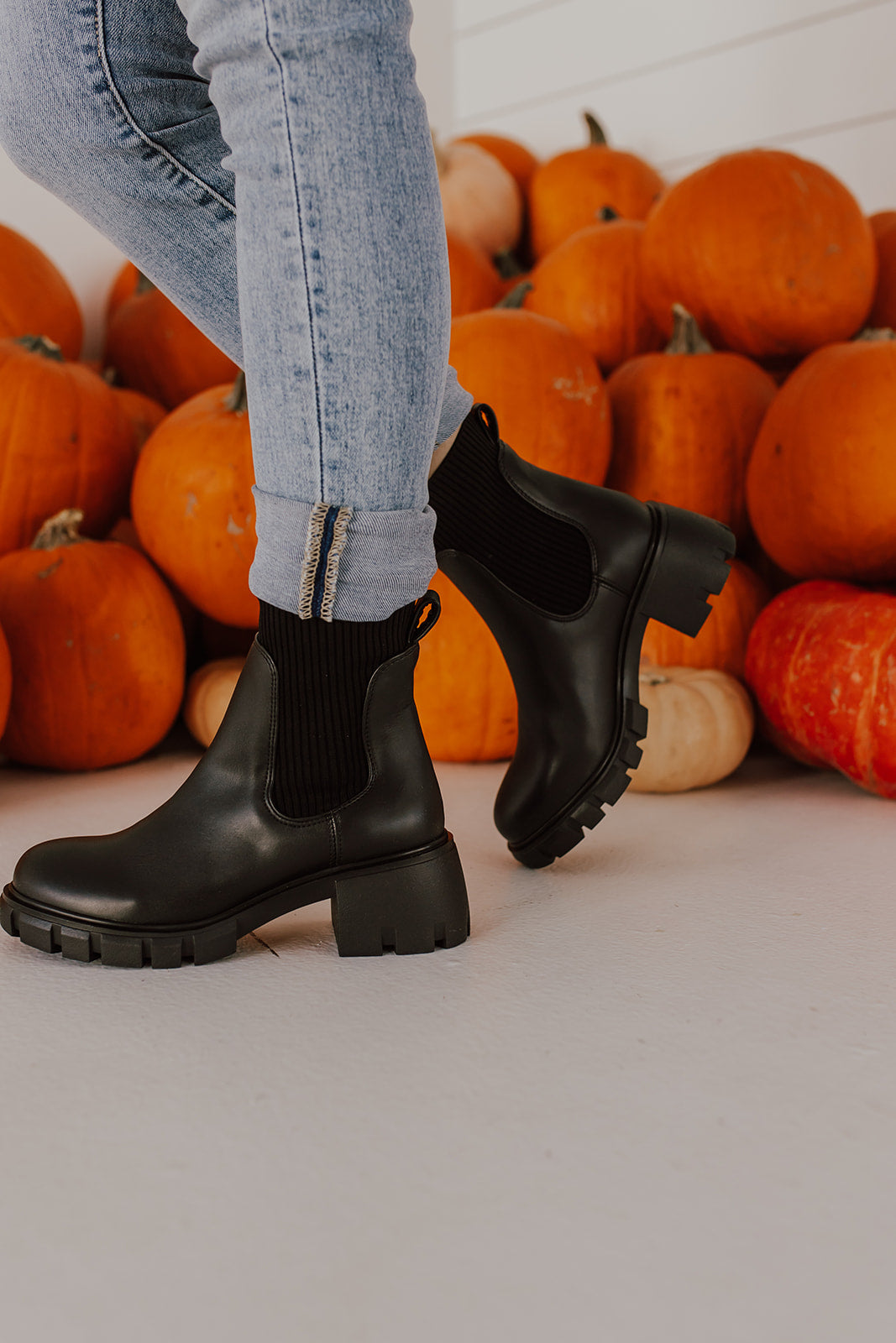 THE HAYLE PLATFORM CHELSEA BOOTS IN BLACK BY STEVE MADDEN