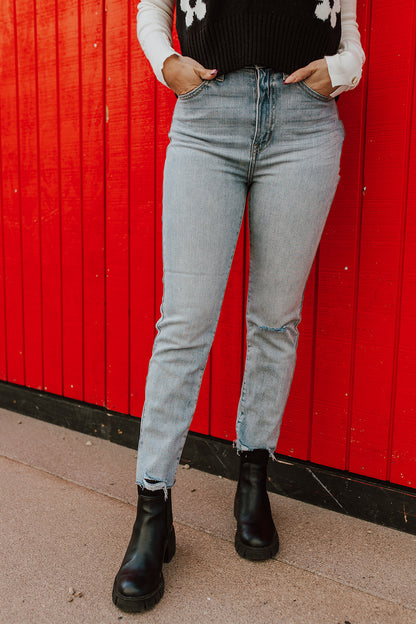 THE ALLY HIGH RISE STRAIGHT CROP JEAN IN LIGHT DENIM