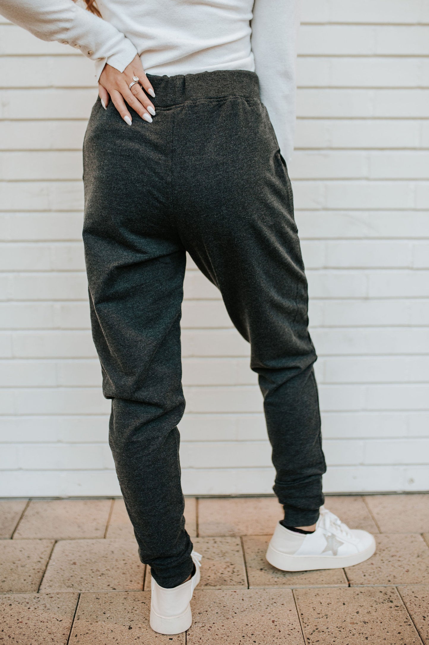 THE CALISTA JOGGER PANTS IN CHARCOAL