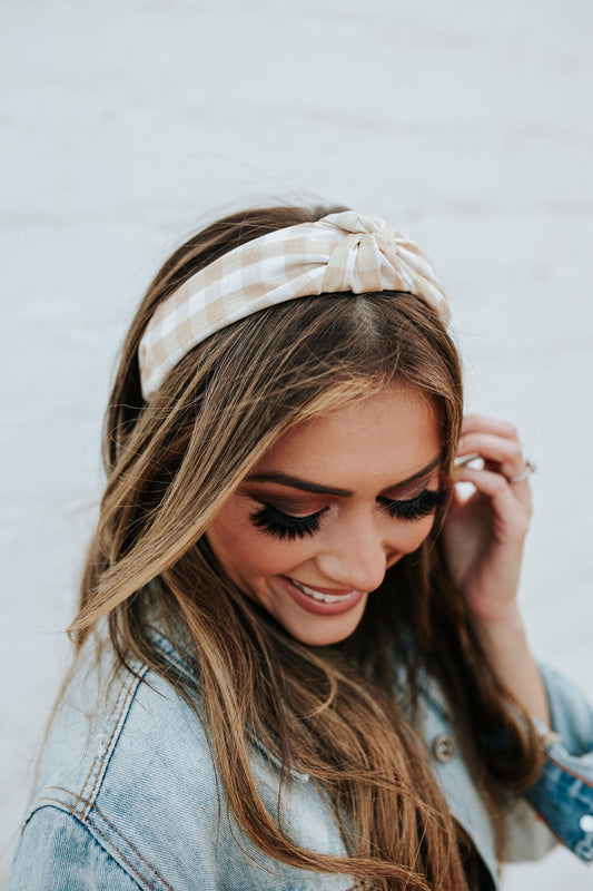 THE GINGHAM KNOTTED HEADBAND IN PALE YELLOW