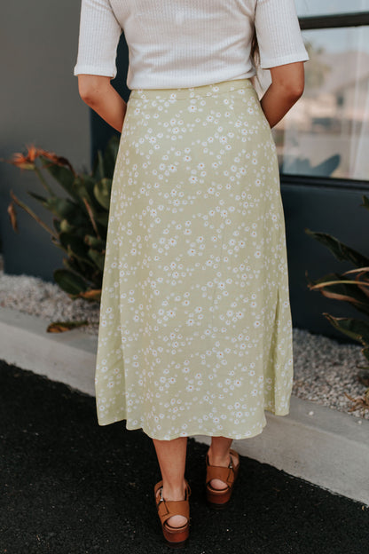 THE LAYING IN THE FLOWERS MIDI SKIRT IN LIME