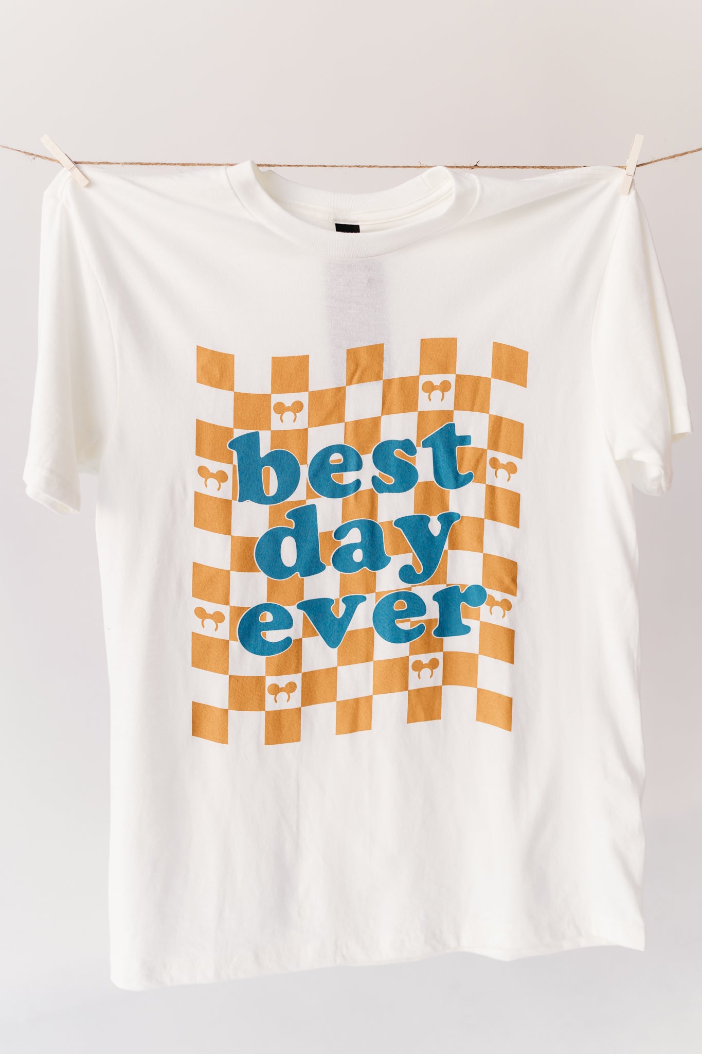 THE BEST DAY EVER ADULT TEE IN NATURAL BY HAPPY THREADS X PINK DESERT
