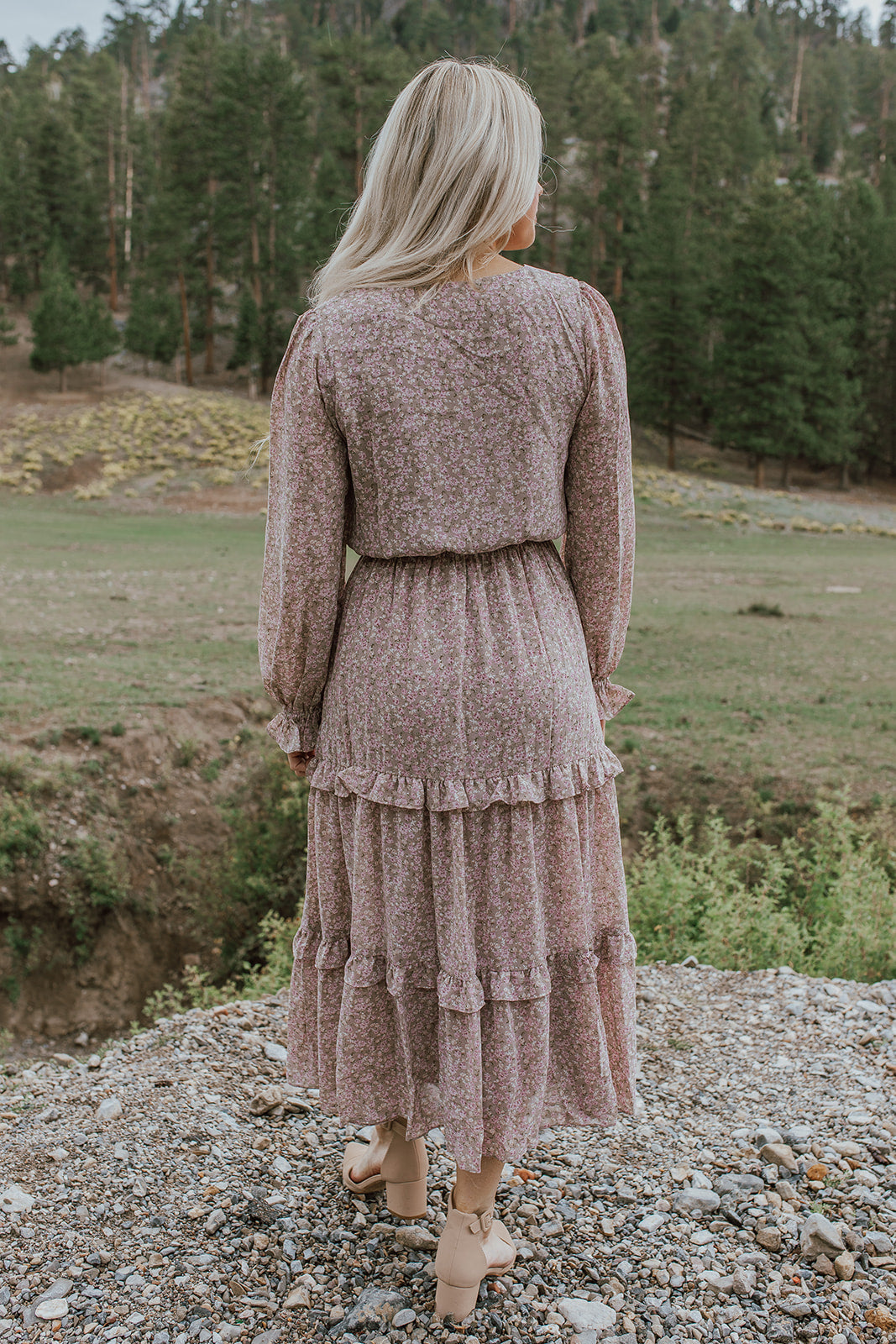 THE BLISSFUL FLORAL MIDI DRESS IN TAUPE