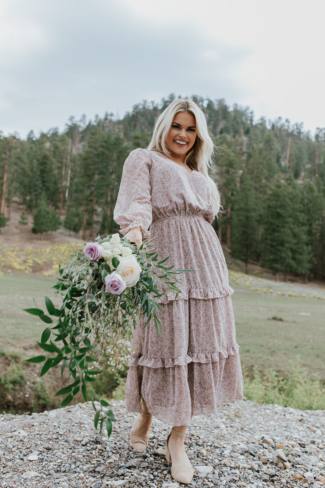 Taupe lace dress with sleeves hotsell