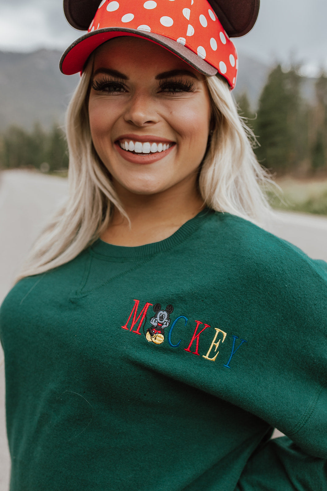 THE MICKEY MOUSE PULLOVER IN HUNTER GREEN
