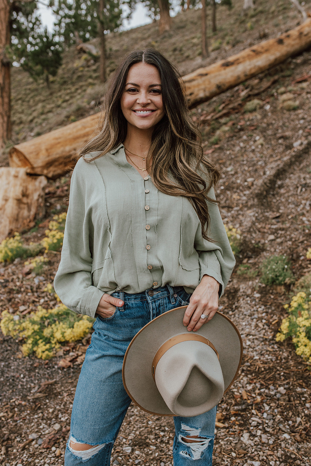 THE ORLIE BUTTON DOWN IN OLIVE