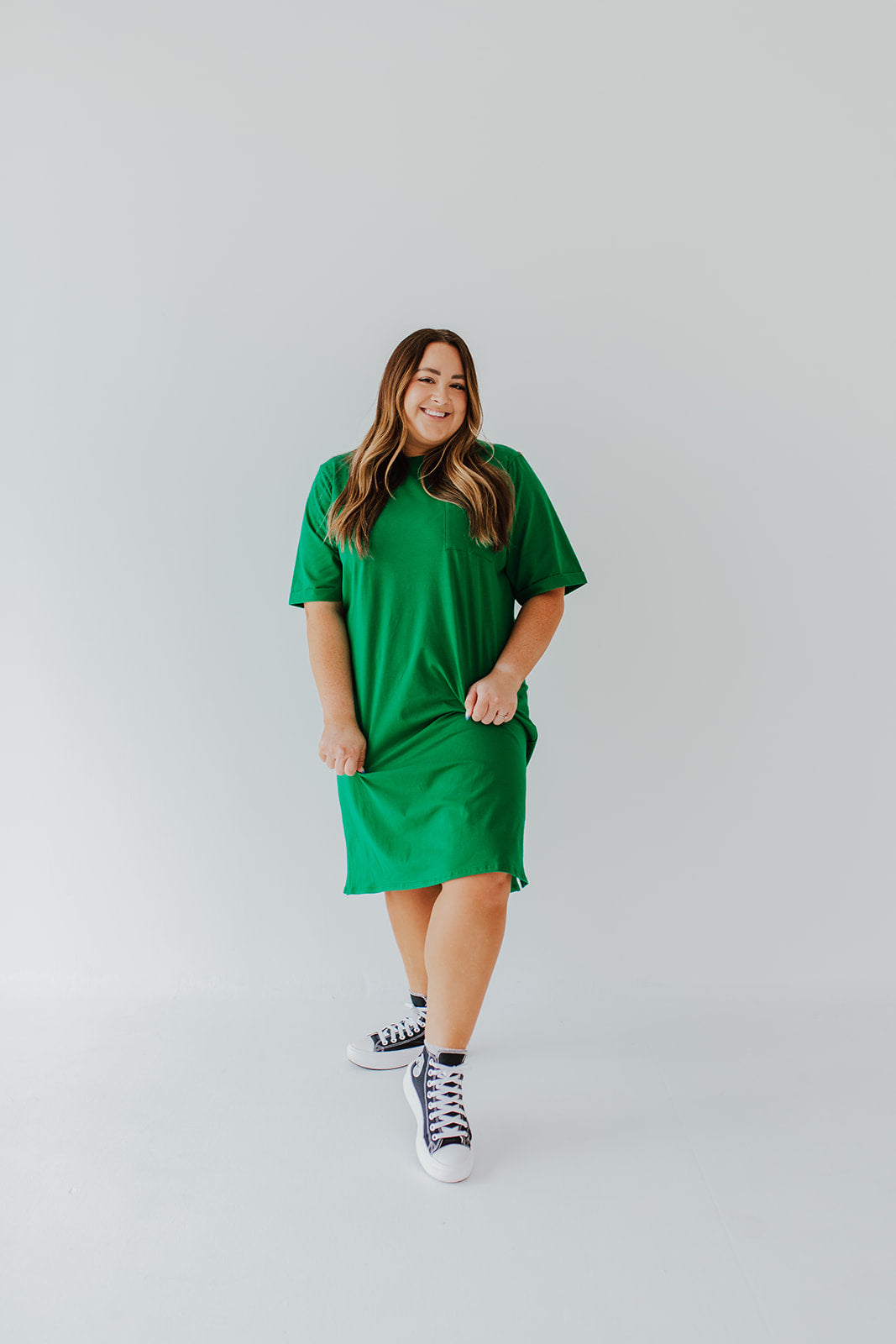 THE EASY DOES IT POCKET T-SHIRT DRESS BY PINK DESERT IN KELLY GREEN – Pink  Desert