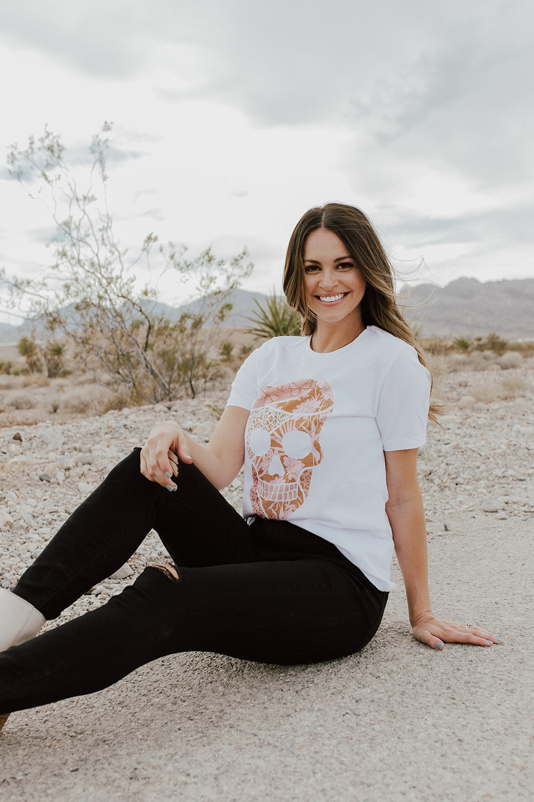 THE PATTERNED SKULL GRAPHIC TEE IN WHITE