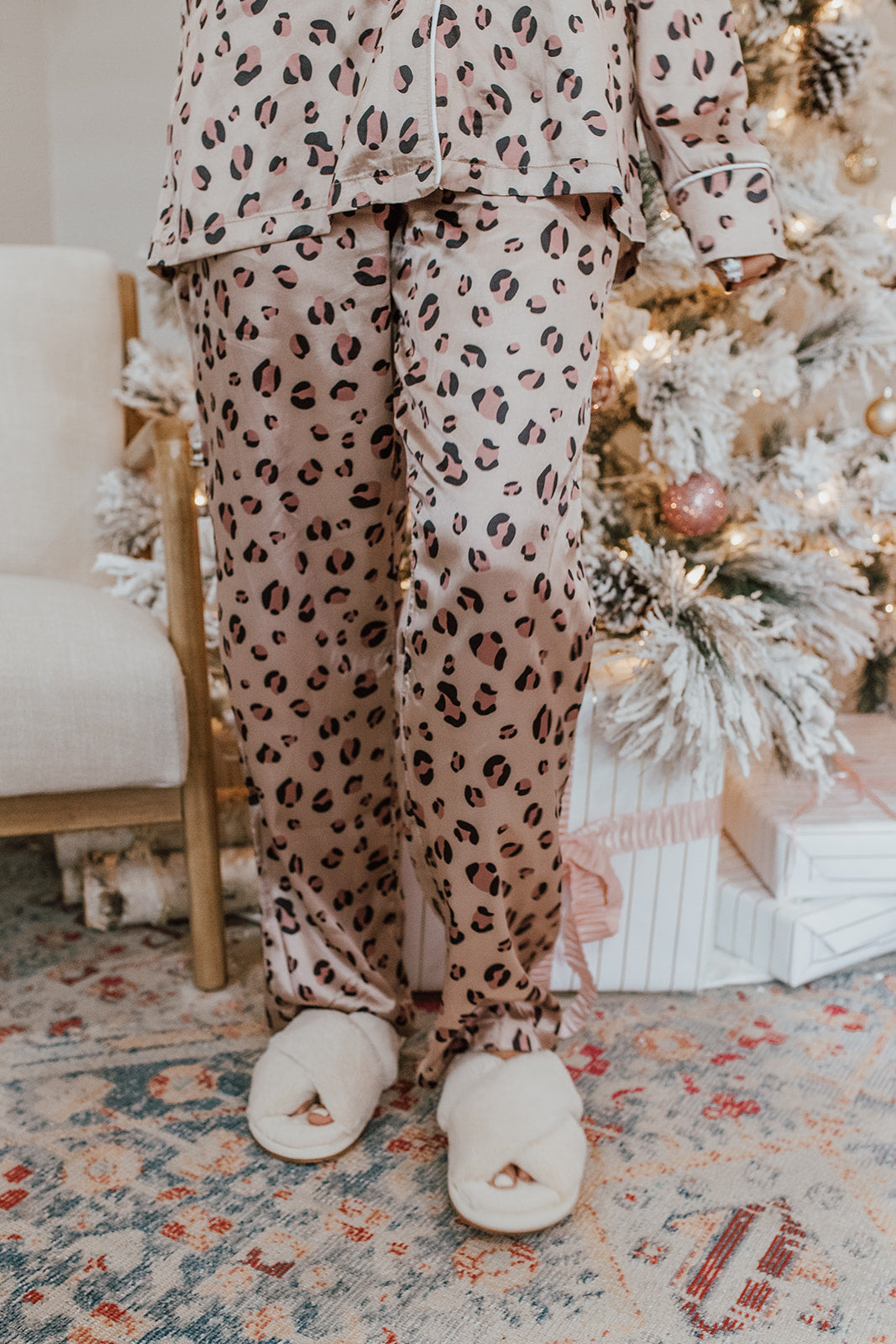 THE PINK DESERT SATIN LEOPARD PAJAMAS IN CHAMPAGNE