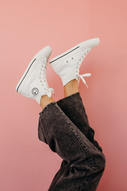 THE SMILEY HIGH TOP SNEAKERS IN WHITE