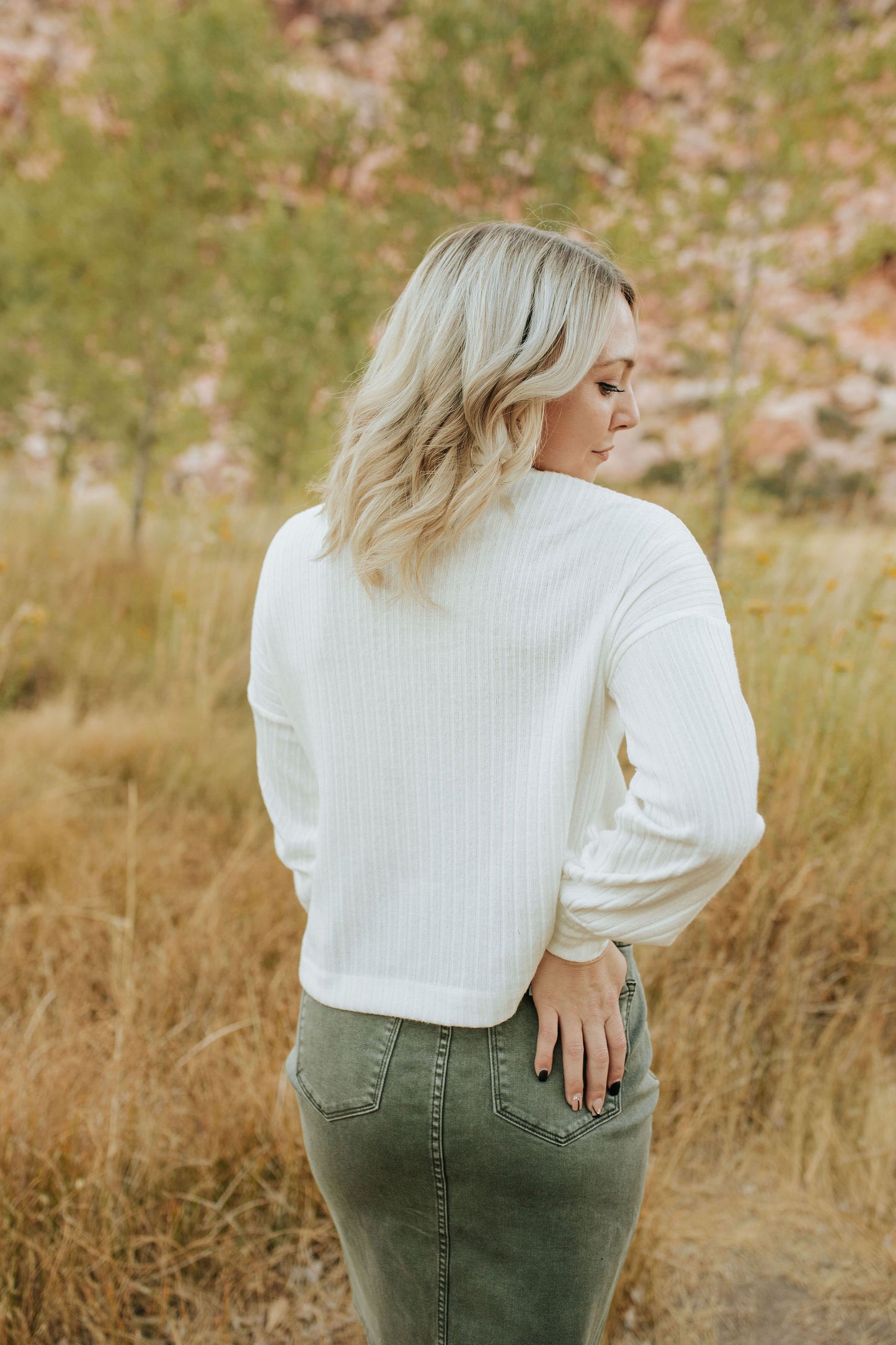 THE TESSA TURTLENECK SWEATER IN IVORY